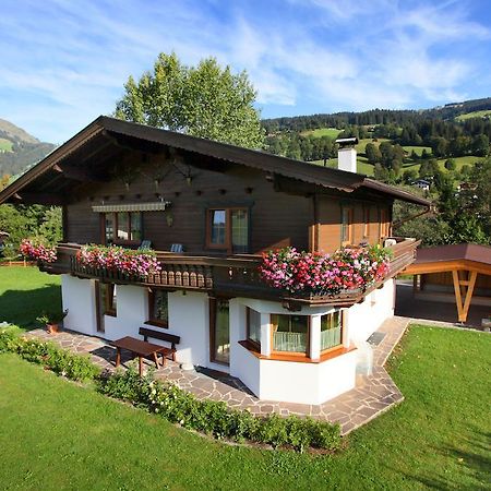 Haus Hirzinger Apartment Brixen im Thale Luaran gambar